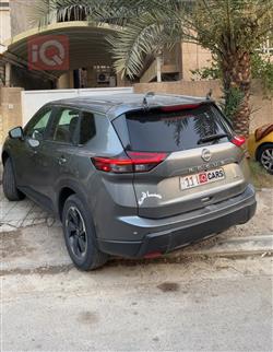 نيسان روج